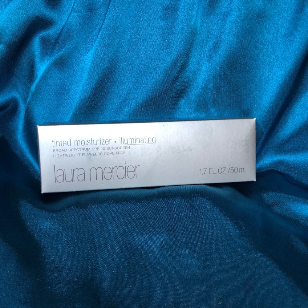 LM Tinted Moisturizer * illuminating